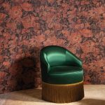 TEXTIL HATÁSÚ LUXUSTAPÉTA ERDEI NÖVÉNYZET MINTÁVAL TERRAKOTTA SZÍNBEN