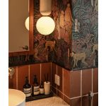 STILIZÁLT DZSUNGELMOTÍVUMOS MAJMOS LUXUSTAPÉTA BARNA OKKER SZÍNBEN