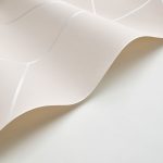 BAUHAUS, GEOMETRIKUS TAPÉTA, EZÜST MINTÁVAL, BÉZS ALAPON