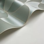 BAUHAUS, GEOMETRIKUS TAPÉTA, ARANY VONALÚ, FÉNYES ZÖLD MINTÁVAL ZÖLD ALAPON