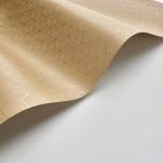 BAUHAUS, GEOMETRIKUS TAPÉTA, BRONZ HEXA MINTÁVAL ARANY ALAPON