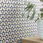 GEOMETRIKUS MADÁR MINTÁS TAPÉTA BÉZS SZÍNBEN