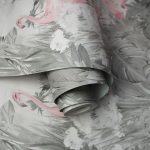 FLAMINGÓS , FESTMÉNY HATÁSÚ TAPÉTA, SZÜRKE ÉS RÓZSASZÍN SZÍNBEN